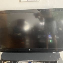 42 “ LG TV 