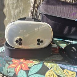 Meta Quest 3s 256Gb (Batman Included Along With A Elite Headstrap And ASilcone Cover)