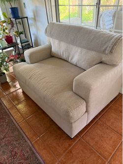 Wide Arm Chair