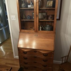Oak secretary 