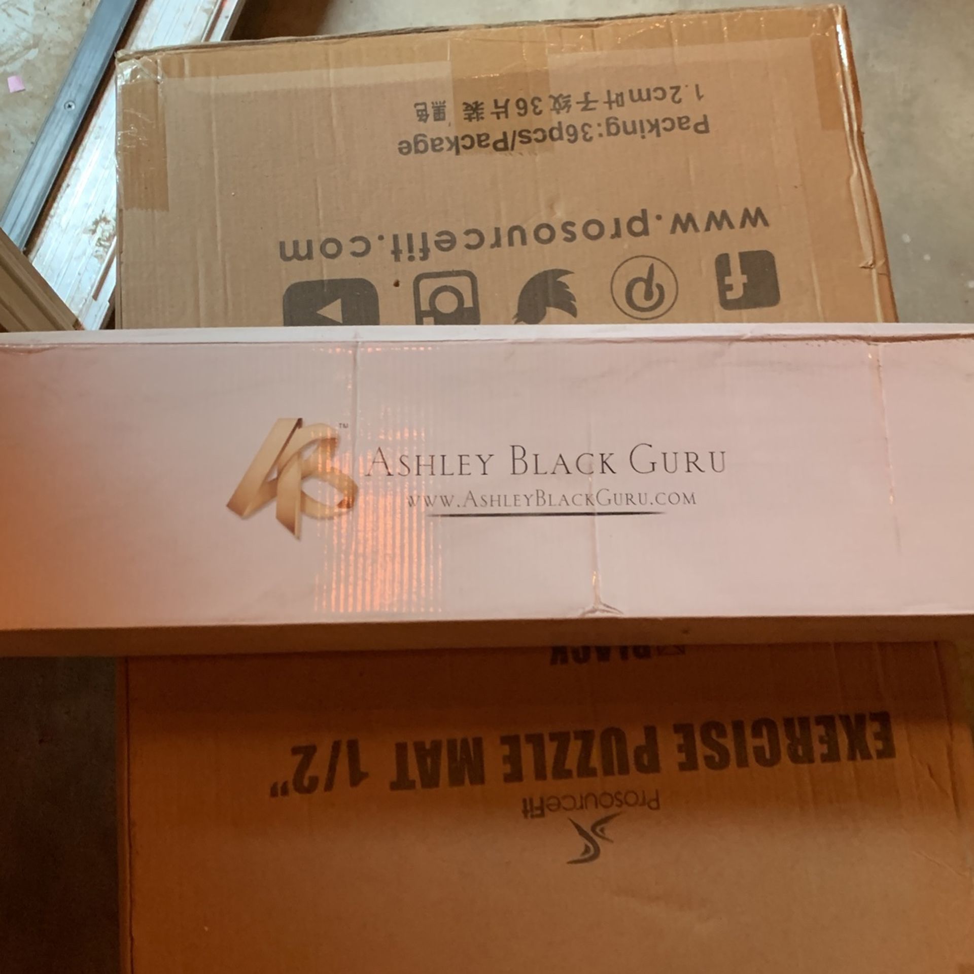 ASHLEY BLACK GURU PADDLE BLASTER