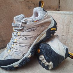 Excellent Merrell Moab Ventilator Trail Running Hiking Shoes Womens 6