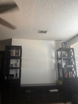 Entertainment center