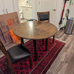Kitchen Table And 2 Chairs
