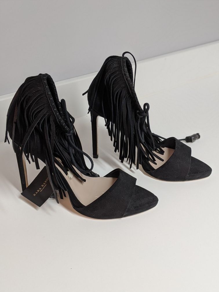 Zara Fringe Heel sz 9/40.