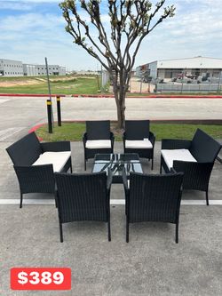 New inbox 8-person patio set with cushions (we finance and deliver)