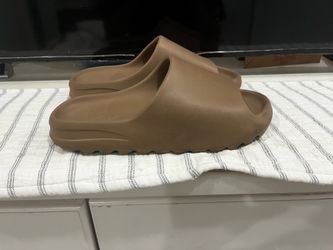 Yeezy Slides