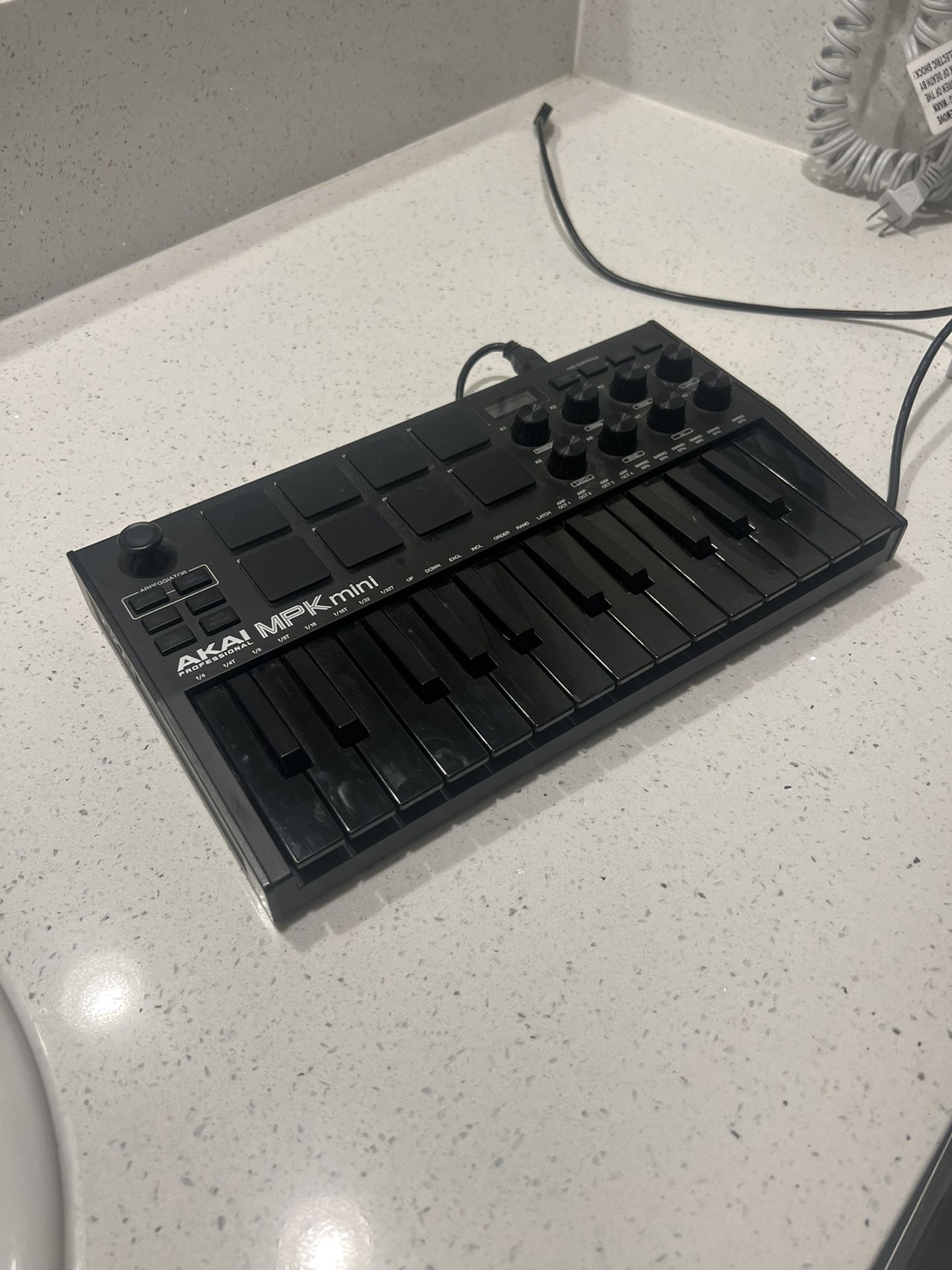 AKAI MIDI KEYBOARD