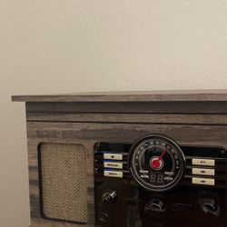 Victoria Nostalgic Bluetooth Record Player