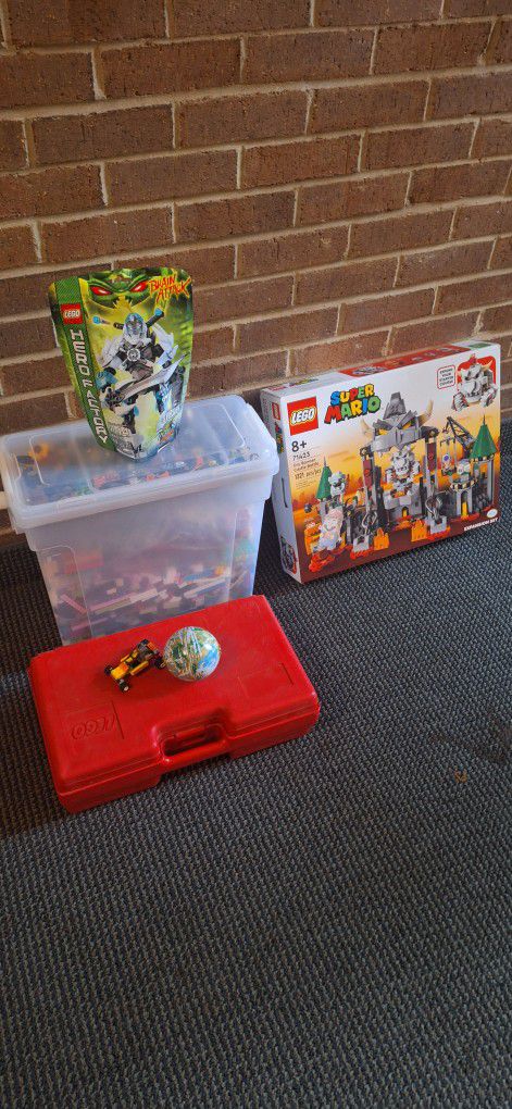 Legos /Seal BOX Super M Set/ Seal Lego Bag and Legos with Lots Mini Figures 