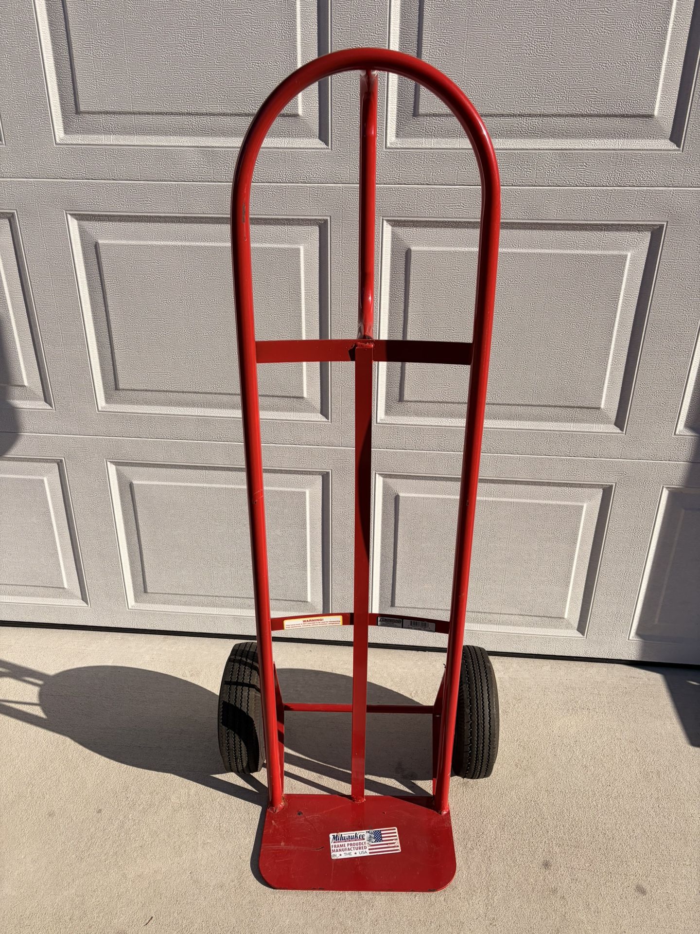 Milwaukee 800 lb Capacity 2 Wheel Red Steel Heavy duty hand truck