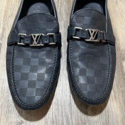 Authentic Louis Vuitton Size 10