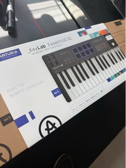 Arturia Keylab Essential 61 midi controller