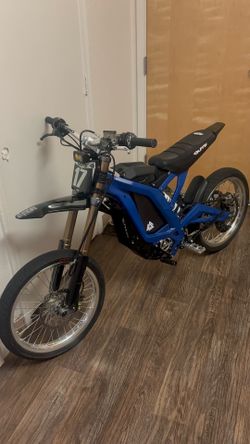 2025 Surron Lbx (66v 50ah chi battery)