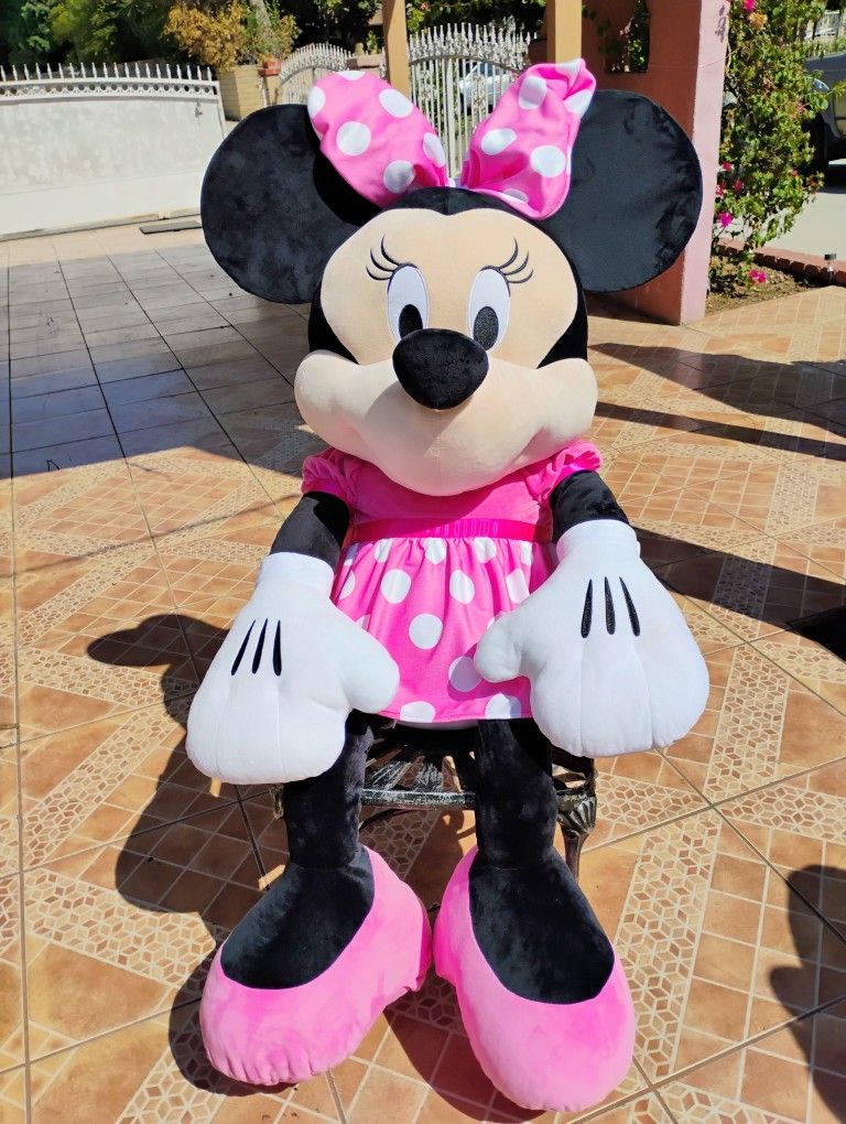 Big Minnie Mouse