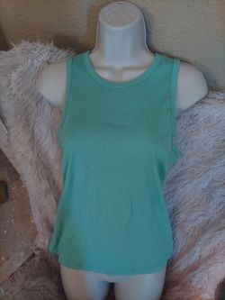 No Boundaries verdant Green tank top women size large