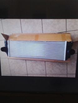 New Turbocharger Intercooler large universal cooler 31.5"x 8.25"x 4"with 2" inlet & outlet