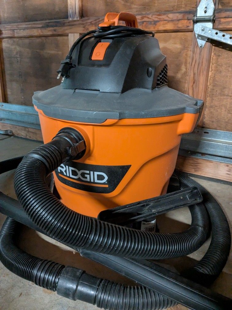 RIGID 9 gal Shop Vac