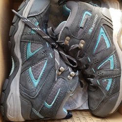 Ladies Hiking Boots Size 7