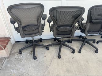 Herman miller Aeron size B ergonomic chair