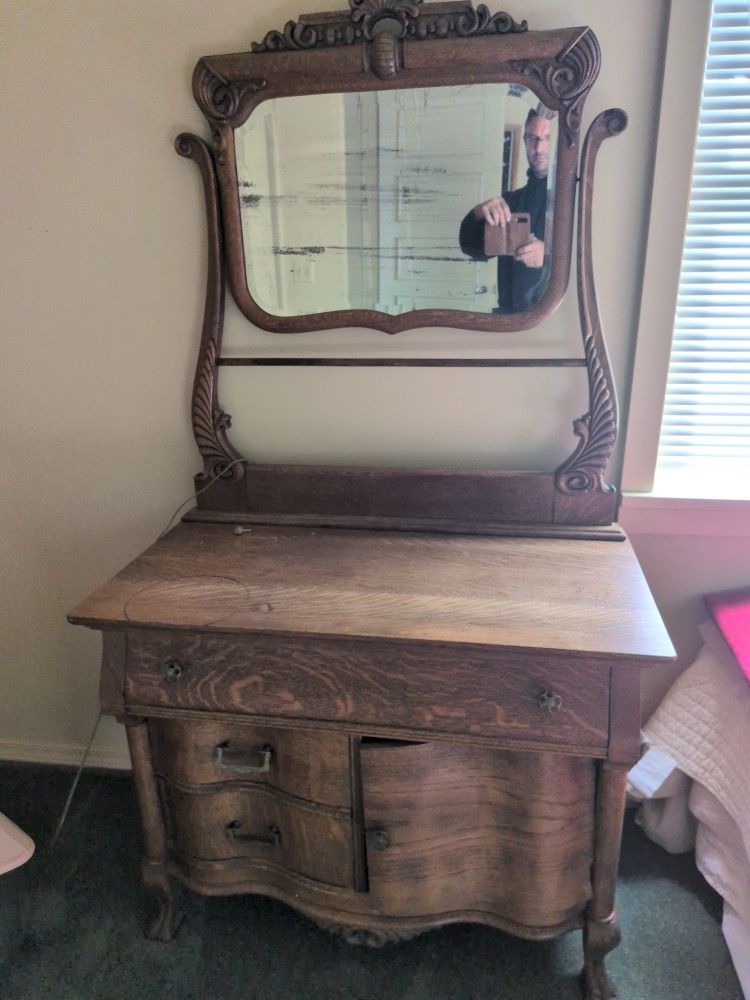 Antique Furniture Early 1900s