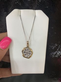 Beautiful Atocha coin pendant in gold bezel with silver chain