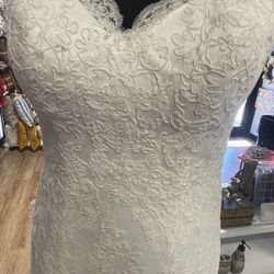 Beautiful Wedding Dress With Great Details 