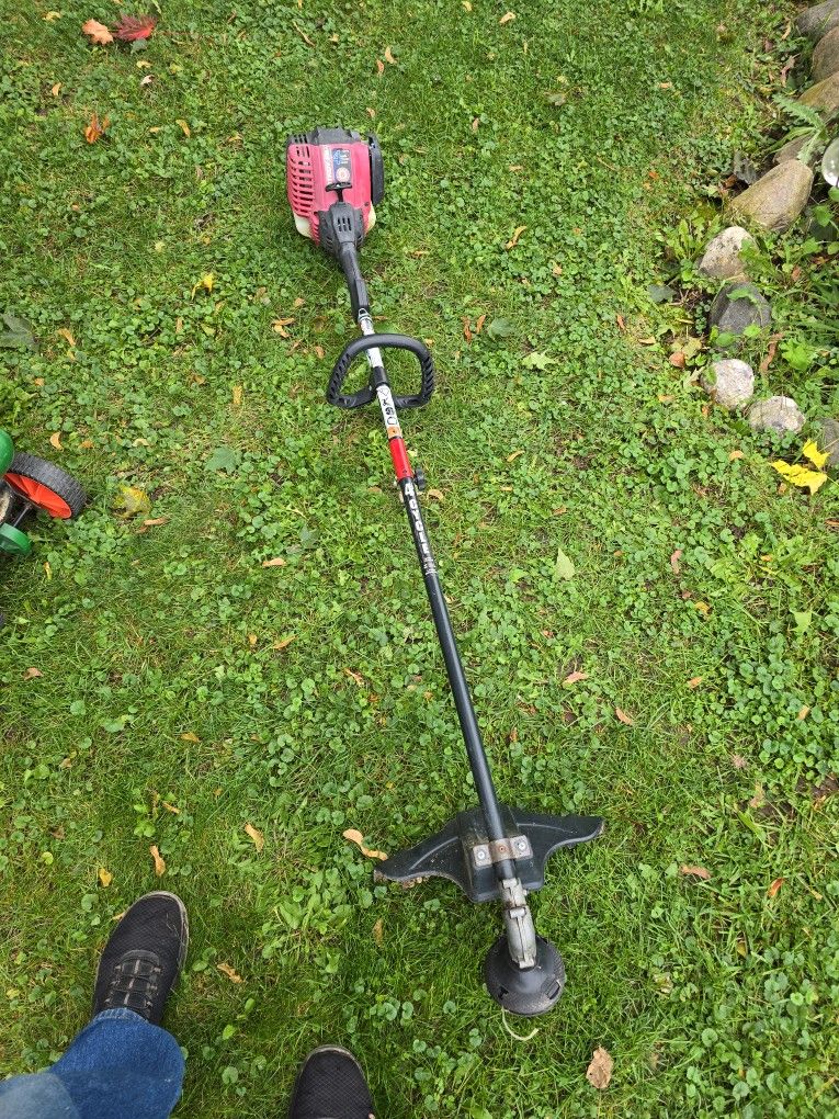 Troy Built 4 Cycle Weedwacker