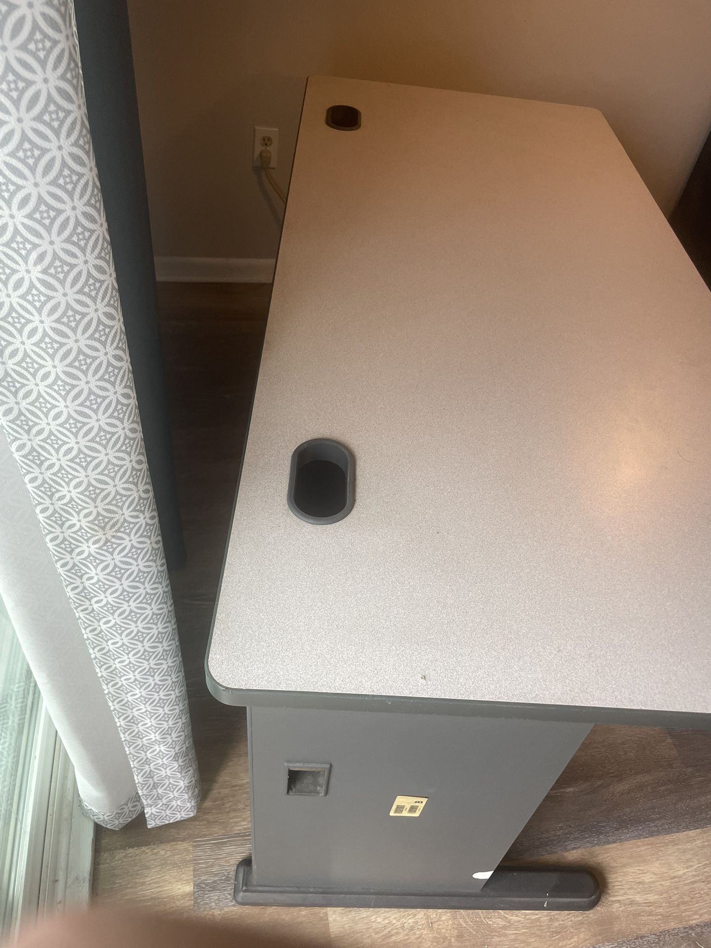 Desk / Table With Electric Opening
