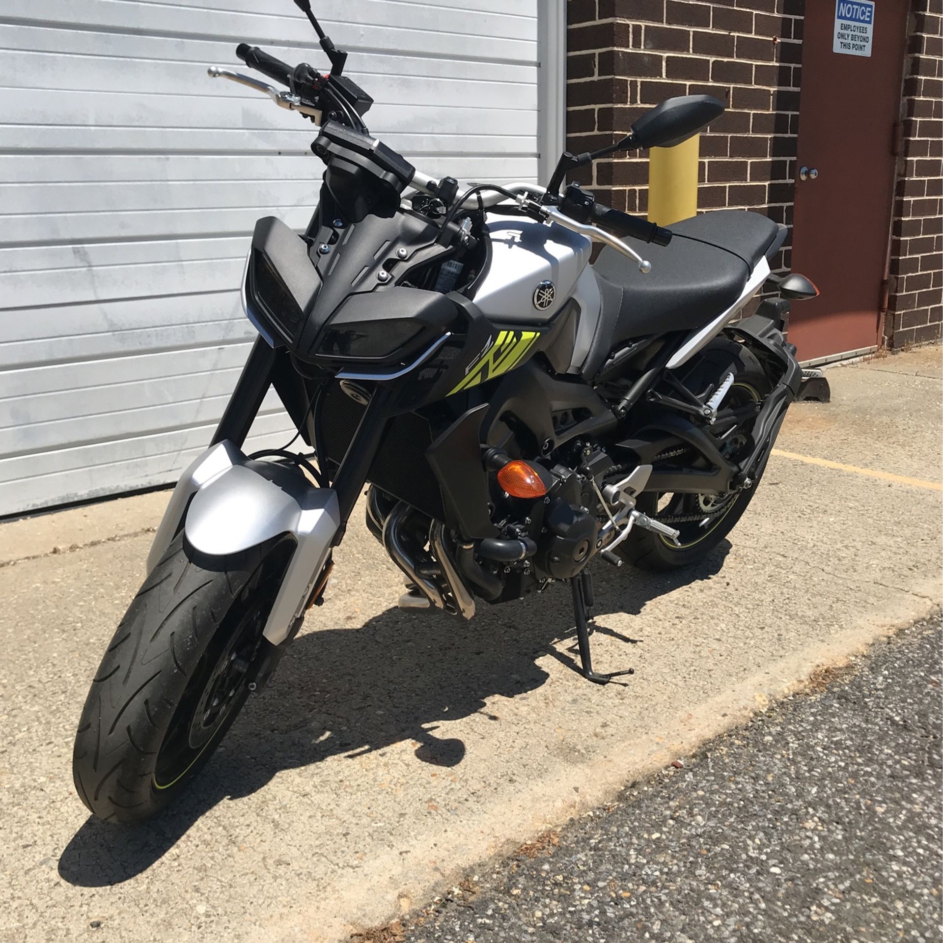 Photo 2017 YAMAHA FZ09