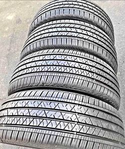 265/45R20 continental brand 🚘‼️tires usadas en perfecta condición set of 4!!