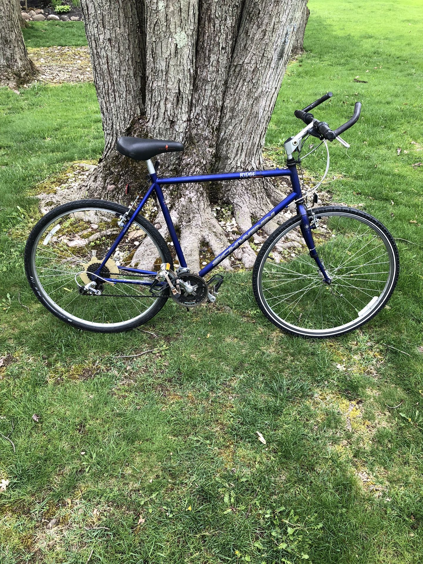 28” Schwinn Hybrid Bike