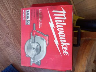 Milwaukee circular saw