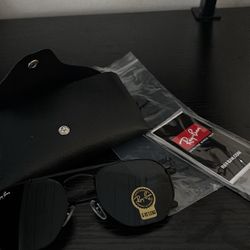 Ray-Ban Sunglasses w/ Classic G-15 Lenses 