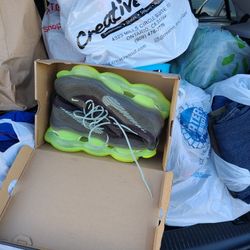 Estoy Vendiendo Diferente Cosas Tennis Shoes  Ropa