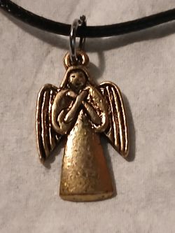 New golden angel pendant necklace