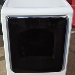 Samsung Dryer for Sale 
(Works Great)
Comes w/Warranty 
Delivery Available 