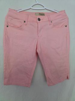 Womens Ultra Comfy Butt Lift Stretch Bermuda City Shorts