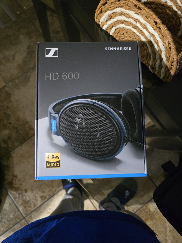 Headphones SENNHEISER