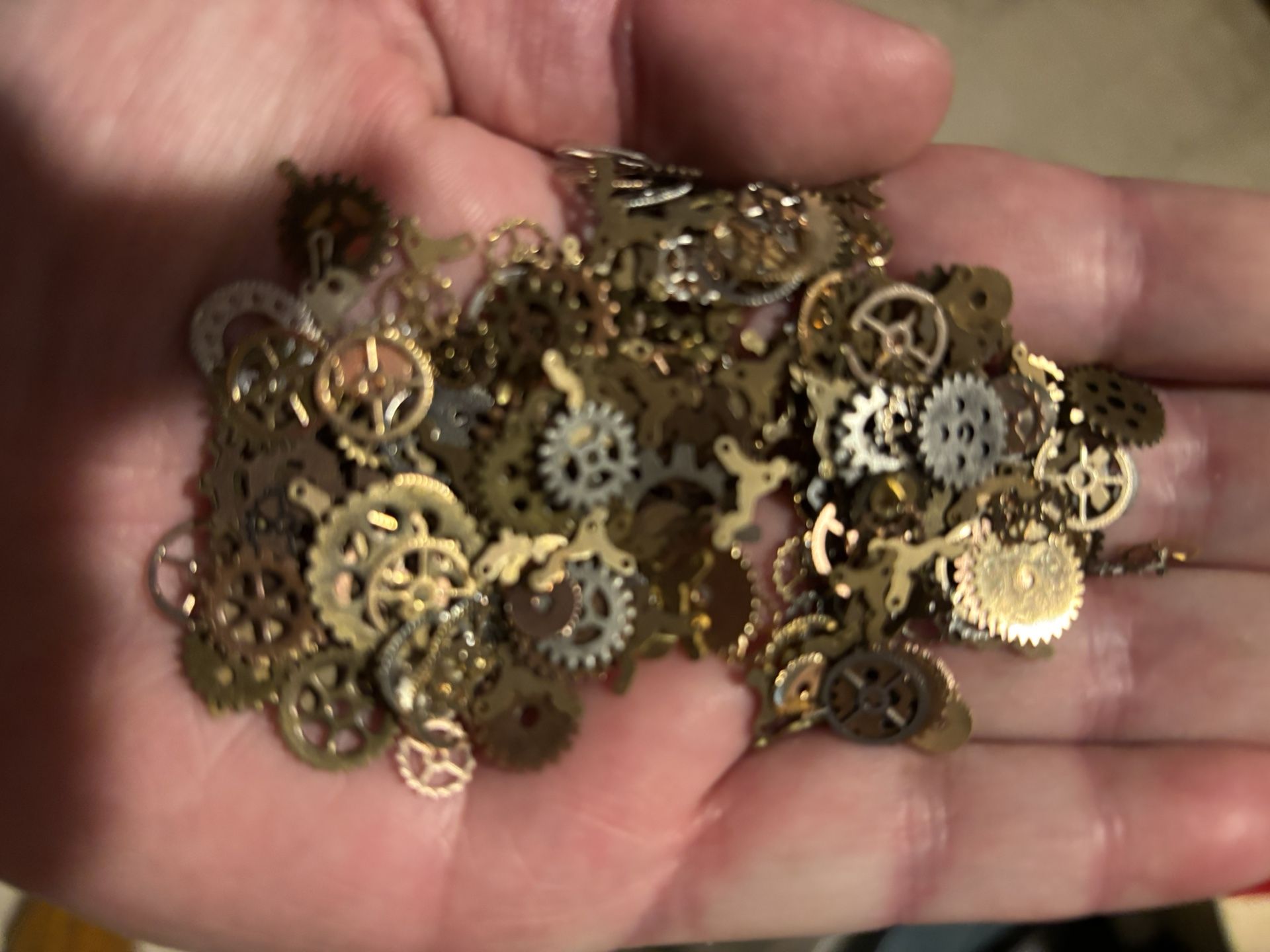 39 Grams Oh Watch Parts Cogs Etc.