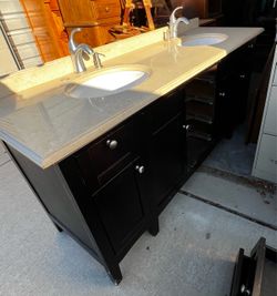 Bathroom Vanity 2 sinks, 72”