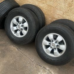 Toyota 4Runner Stock Rims And Good Tires! 2 At 75% , The Others About 50% Or Less