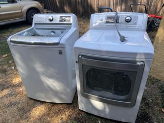 LG Washer and Dryer Set