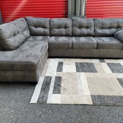Sectional Couch !! Delivery Available 🚚!! Dimensions: 119” x 84” Length x 36” Height x 37” Depth