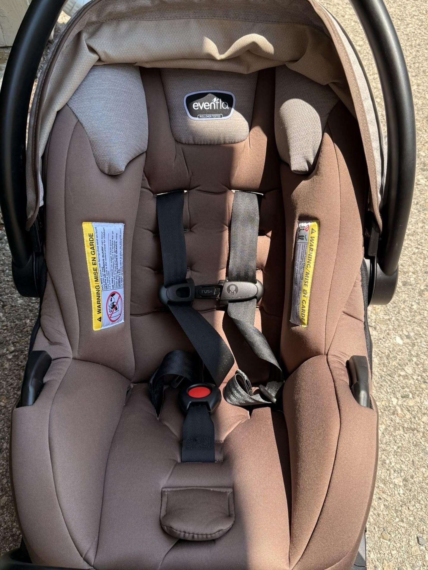 Evenflo Pivot Infant Car seat and Base - Main Image