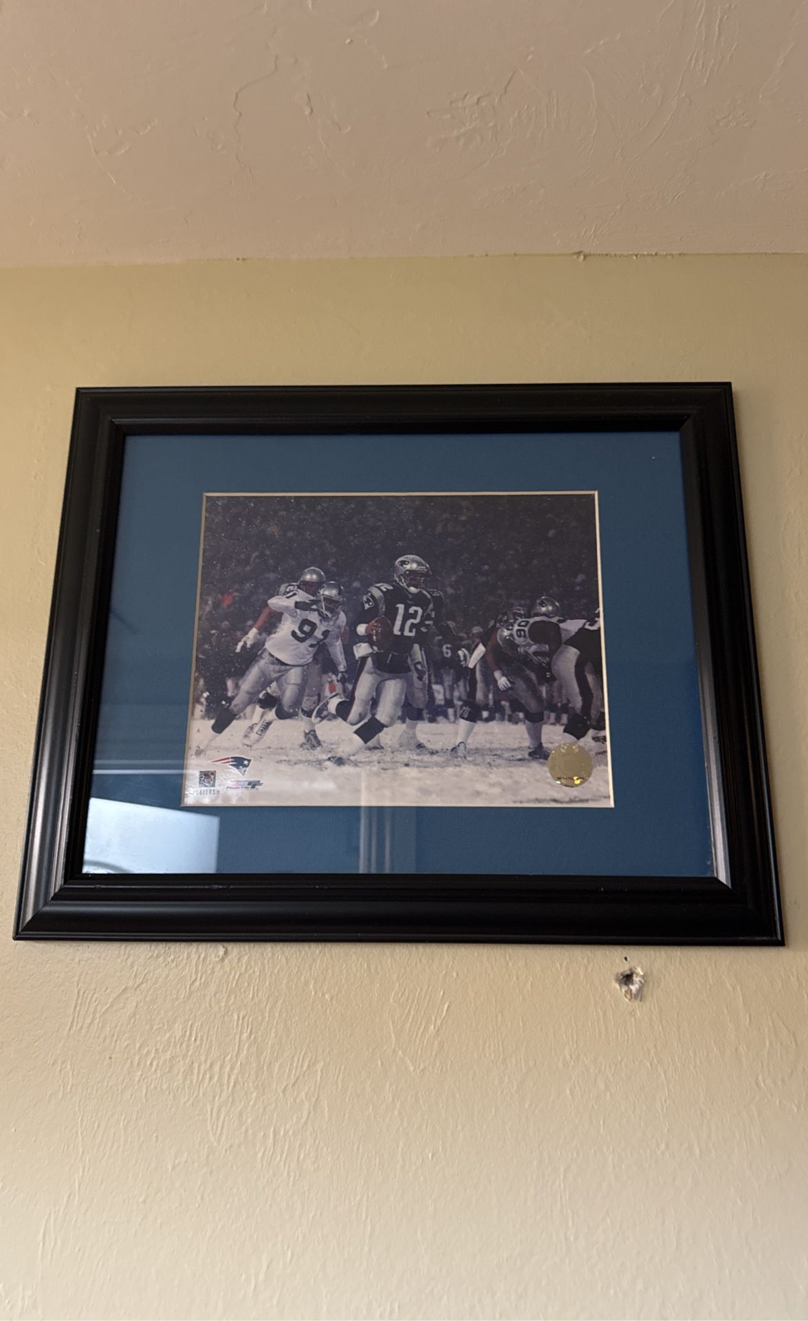 FRAMED OFFICIAL LICENSED PRODUCT NFL FOOTBALL PHOTO TOM BRADY #(contact info removed)