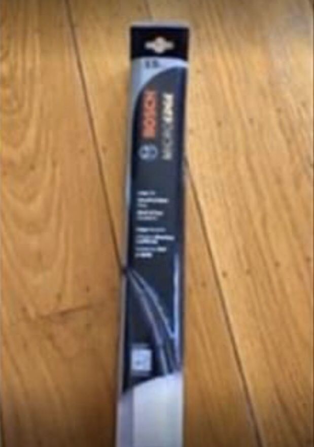 1 New Bosch 15" Windshield Wiper