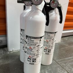 Kitchen fire extinguisher