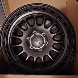 4 NEW WHEELS 17X8.5 6X135 200 EACH