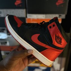 Air Jordan 1 “Bred Satin” 
